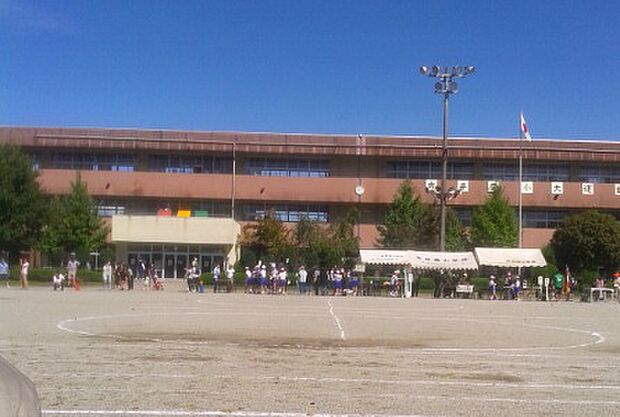 吉井西小(徒歩6分)