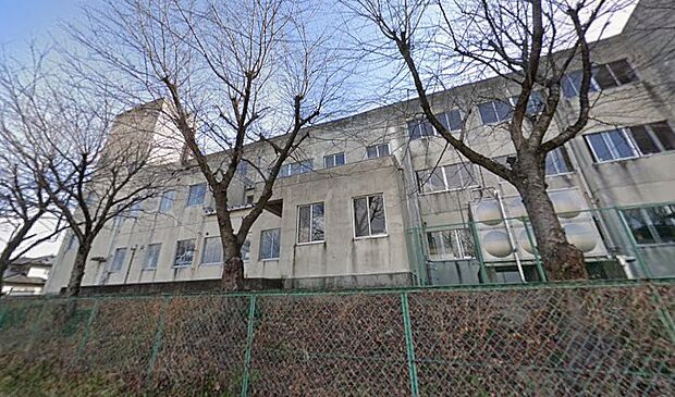 賀美小(徒歩11分)