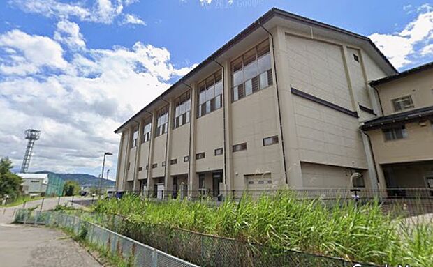 塩田中(徒歩28分)