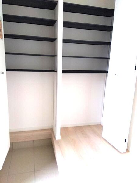 同施工例シューズボックス