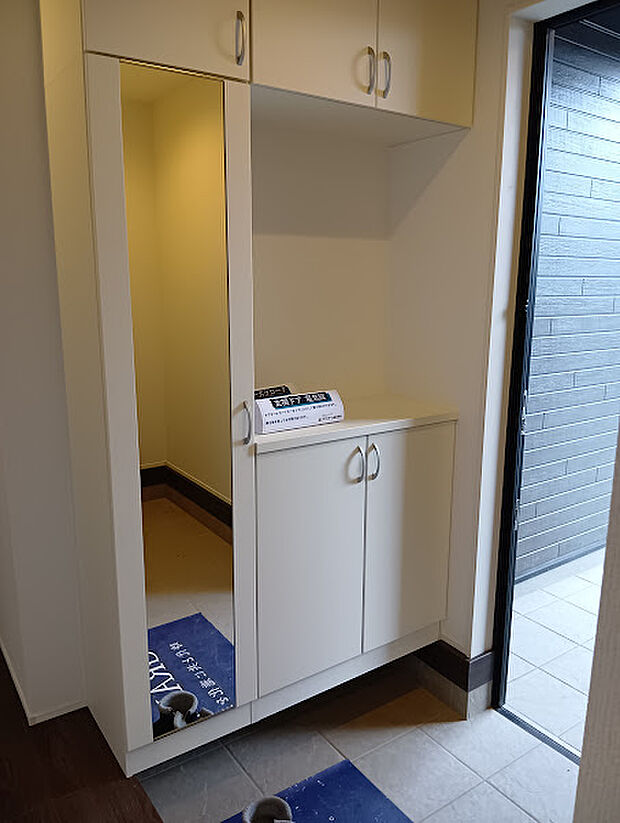 同施工例シューズボックス