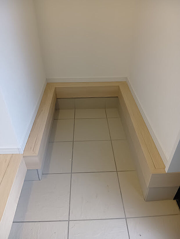 同施工例シューズクローク