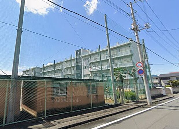 片岡中（徒歩19分）