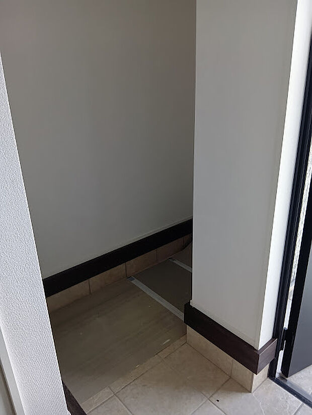 同施工例シューズクローク