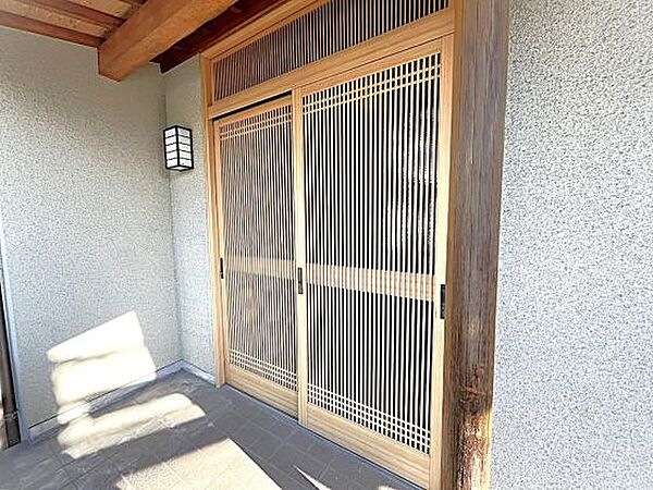 間口の広い玄関です