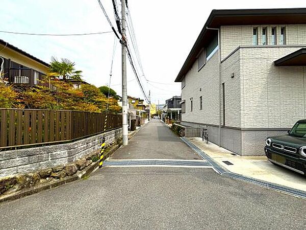 南側 前面道路