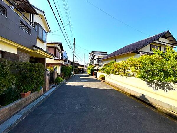 前面道路6.3ｍでお車の出し入れもスムーズです！