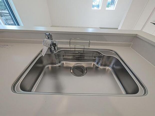 汚れも付きにくく、お手入れも簡単なキッチンシンクです。