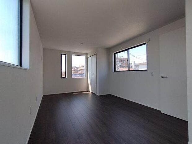 （5号棟） 間仕切りをして2部屋にすることも可能です。