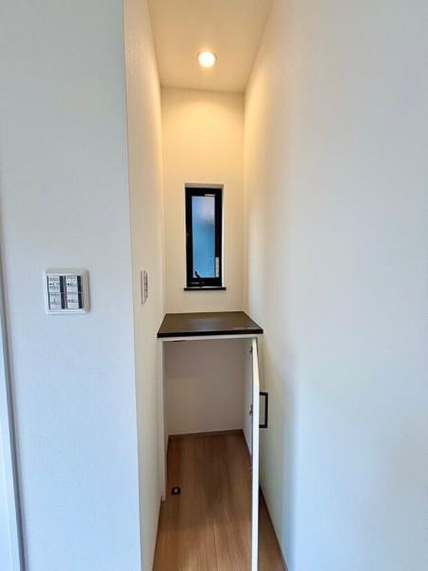 B号棟 ちょっとしたところにも収納が。細部に嬉しい設備が満載です。