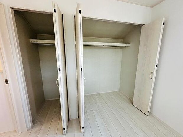 B号棟 2箇所クローゼットは用途ごとや夫婦で分けて使いやすいのでおすすめ。