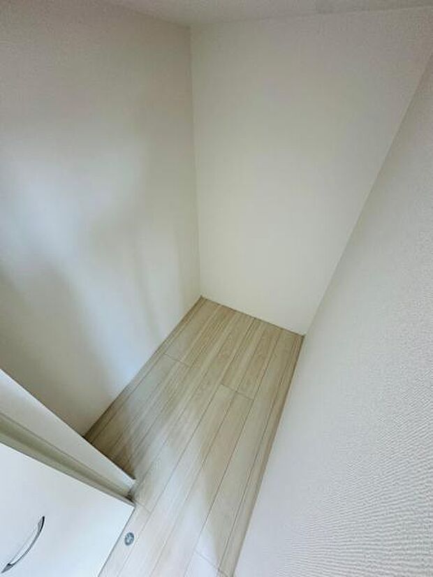 しまう物によって様々に使えるWIC。お部屋の空間もすっきり片付きます。