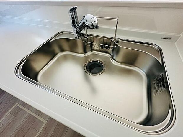 汚れも付きにくく、お手入れも簡単なキッチンシンクです。