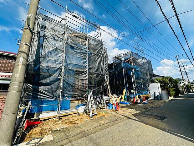 9/26撮影 現在は足場が組まれ、建物の形が分かるようになってきました。