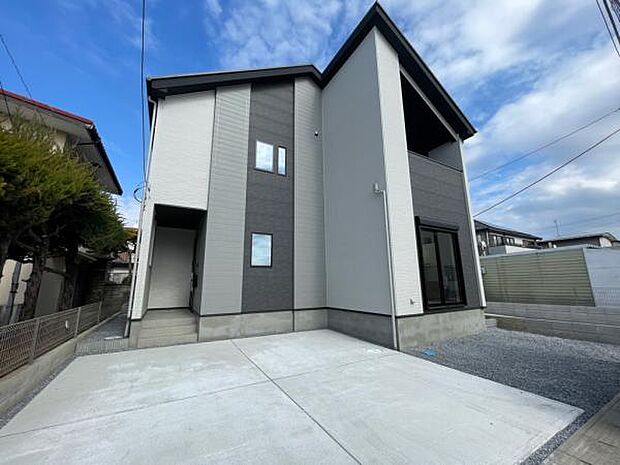 2号棟 前面T字路にあたるため前面棟なし。そのためご覧の陽当りです。