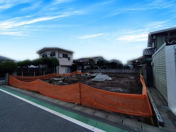 9/20撮影 現在更地の状態です。これから建築が進んでいきます。