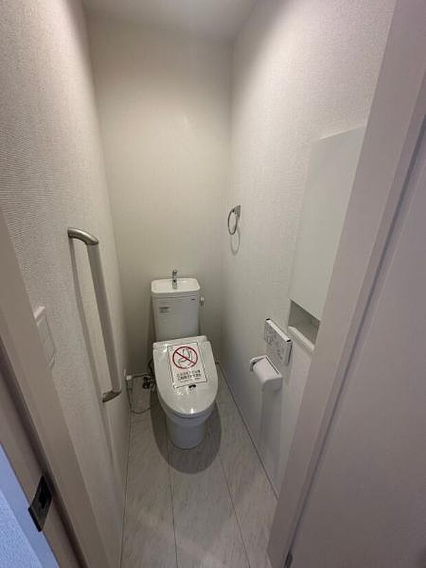 トイレ収納ってないと意外にも不便・・を解決したトイレ収納付き。