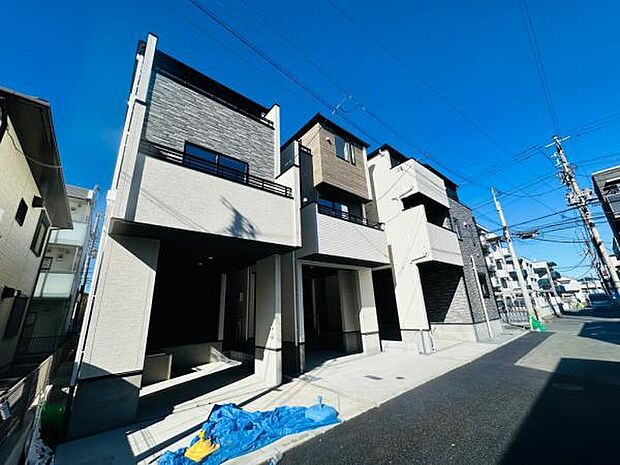 高級感あふれる邸宅が津田沼に誕生。外観も室内もこだわりのつまった全4棟です。