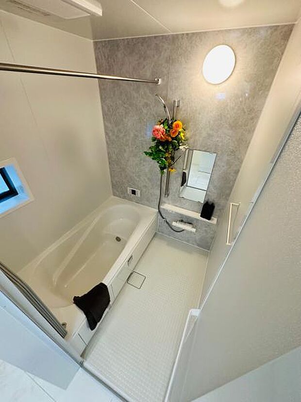 B号棟 節水。エコ仕様の浴槽です。毎日の疲れを癒してくれます。