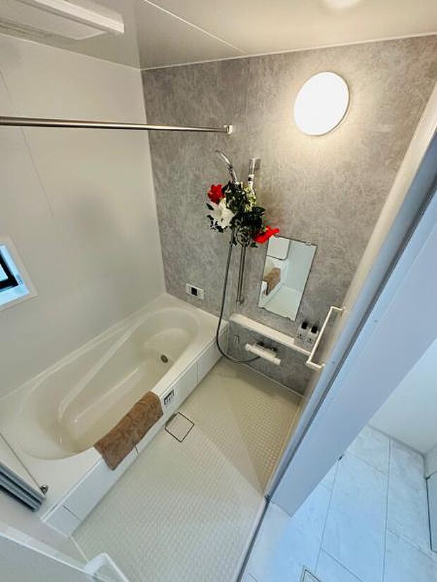 A号棟 節水。エコ仕様の浴槽です。毎日の疲れを癒してくれます。