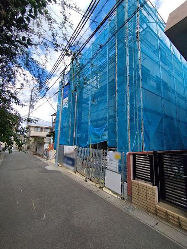 駅徒歩5分の利便性を叶えつつ、周辺は落ち着いた閑静な住宅街なのも魅力です。