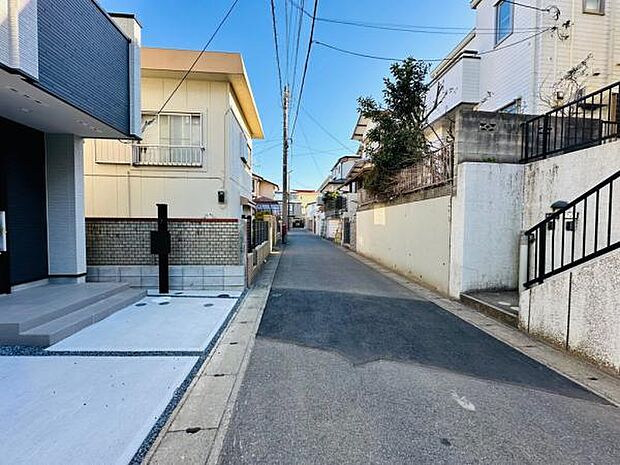 駅徒歩5分の利便性を叶えつつ、周辺は落ち着いた閑静な住宅街なのも魅力です。