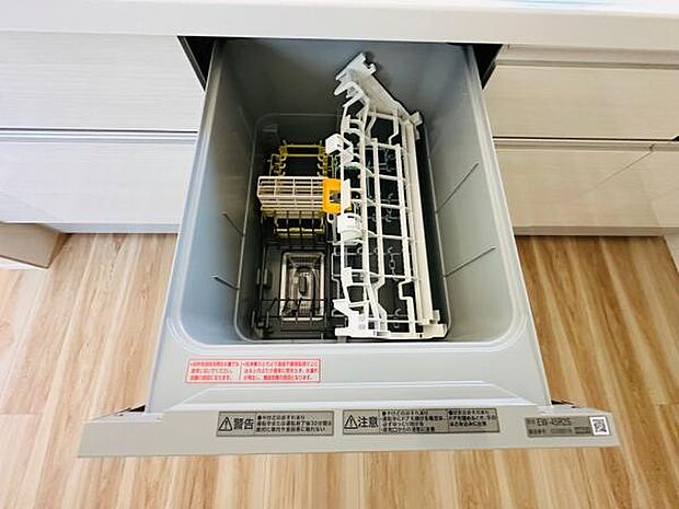 毎日の洗い物の負担を助けるビルトイン食洗器です。