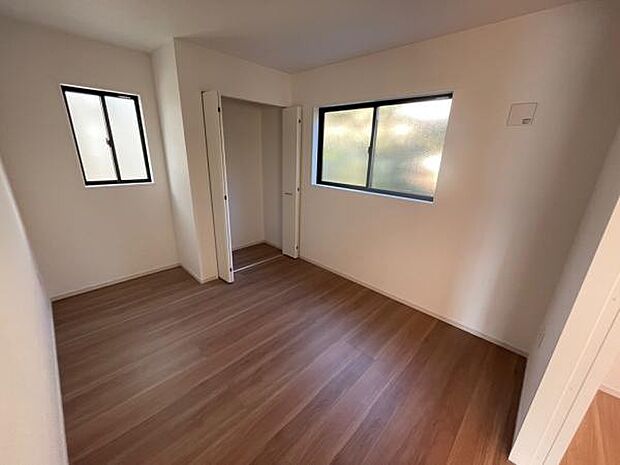 お子様が小さい時や来客用にあって損はなしの1階にプラスワンのお部屋。