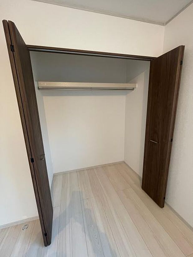 2号棟 各部屋に収納がついているので、お部屋を広く使うことができます。