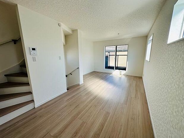 15.5帖のリビングは解放感もあり、居心地のいい空間です。