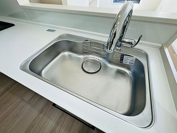 汚れも付きにくく、お手入れも簡単なキッチンシンクです。