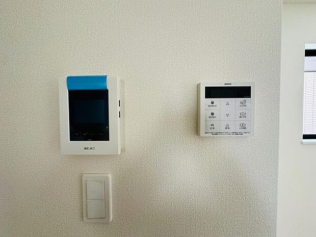 通話や録画も簡単なTVモニター付きインターフォンがあるので安心です。