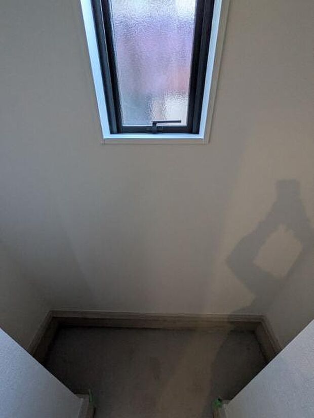 SICは汚れた荷物やベビーカー、雨に濡れた傘などの収納に便利です。