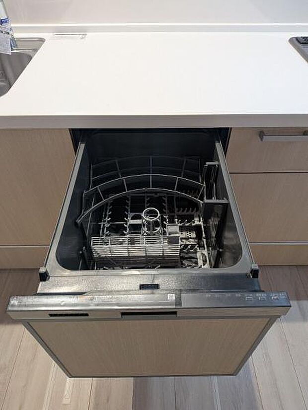 毎日の洗い物の負担を助けるビルトイン食洗器です。