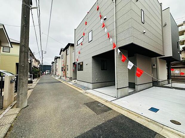 前面道路は約4m。周辺は閑静な住宅街です。