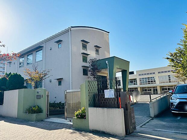 冨士見第二幼稚園　徒歩3分