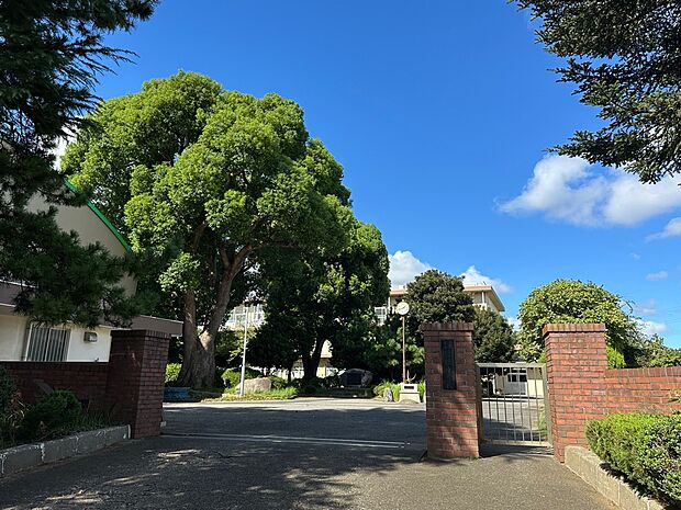 千葉市立犢橋中学校まで徒歩12分