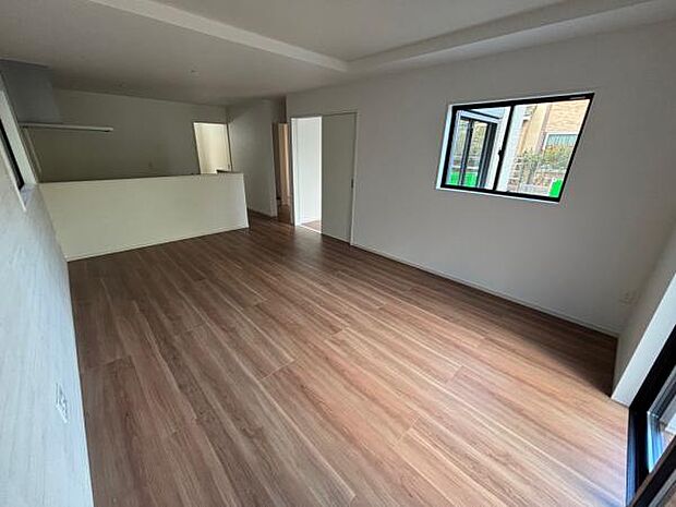 17.5帖の広々リビングです。ソファやテーブルも難なく置ける、広々とした空間です。