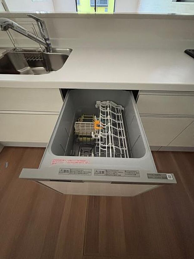 毎日の洗い物の負担を助けるビルトイン食洗器です。