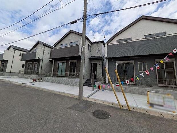 前面道路は約車庫入れもしやすい4.5ｍです。 
