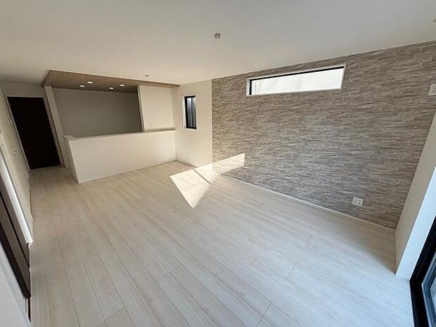 （2号棟） 17帖のリビングは解放感もあり、居心地のいい空間です。