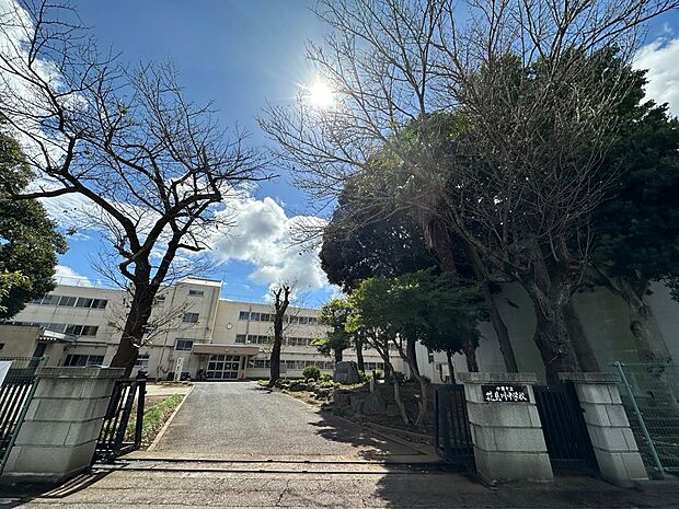 千葉市立花見川中学校まで徒歩14分