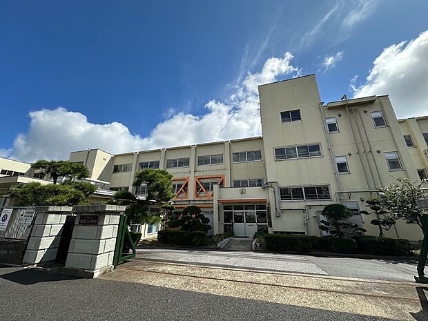 千葉市立花見川小学校まで徒歩5分
