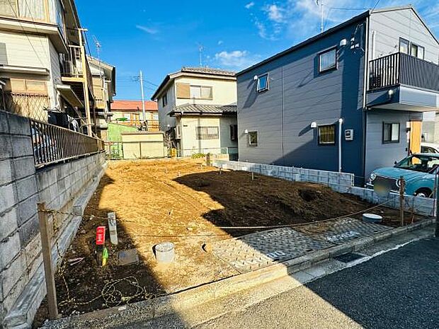 11/21撮影 現在は更地となっており、これから造成や基礎工事に入っていきます。