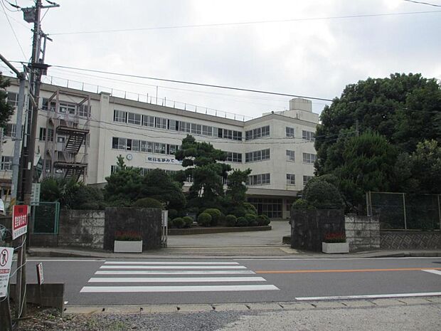 八千代市立八千代中学校まで徒歩13分