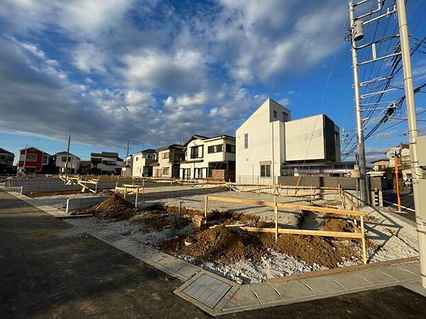 11/22撮影 現在は更地となっており、もう間もなく基礎工事が始まるところです。