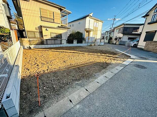 12/5撮影 現在は更地となっています。 これから建物工事に入っていきます。