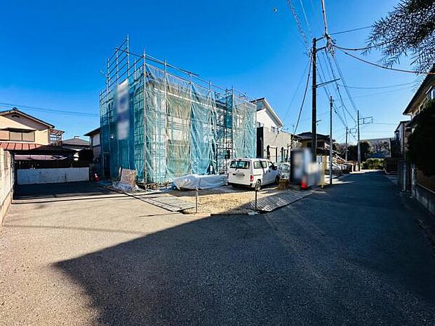 道路の接面が多く、開放的な立地が魅力です。