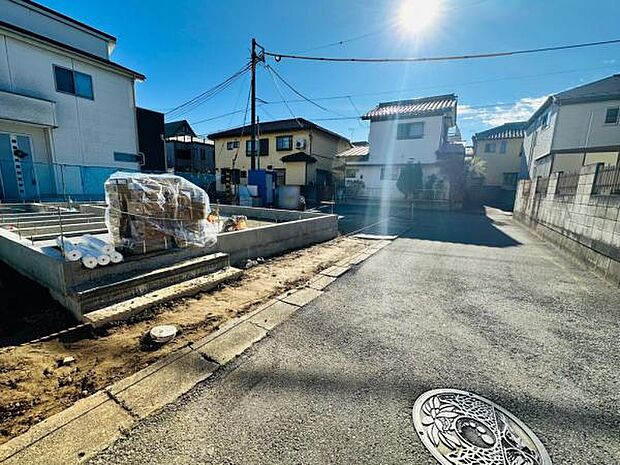 角地のため陽当たり良好です。