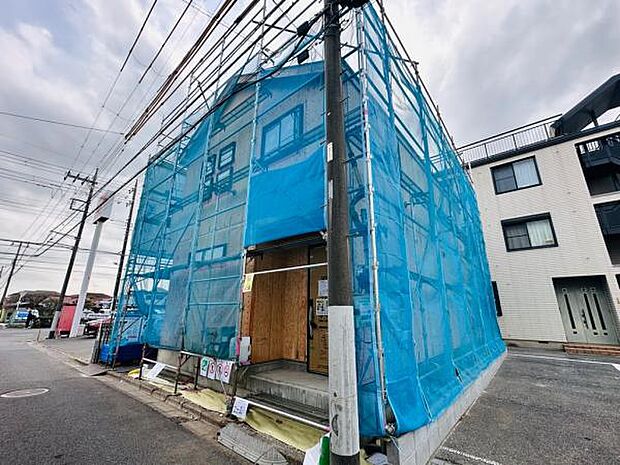 2/24撮影 足場が組まれ、建物の形が分かるようになってきました。